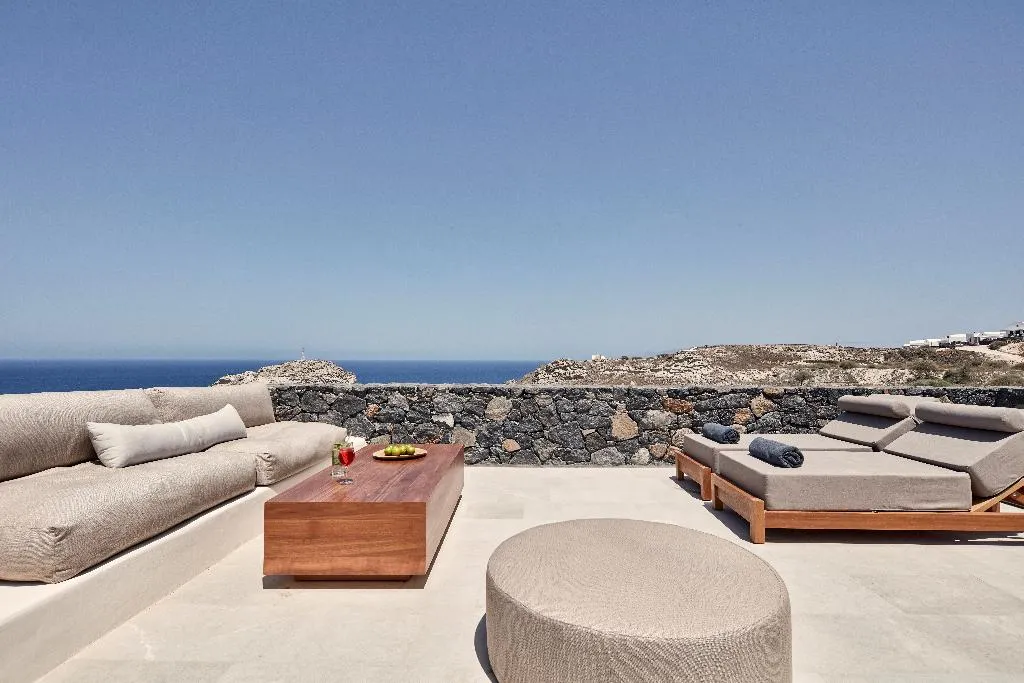 SUITE DELUXE Room, Canaves  Epitome, Santorini