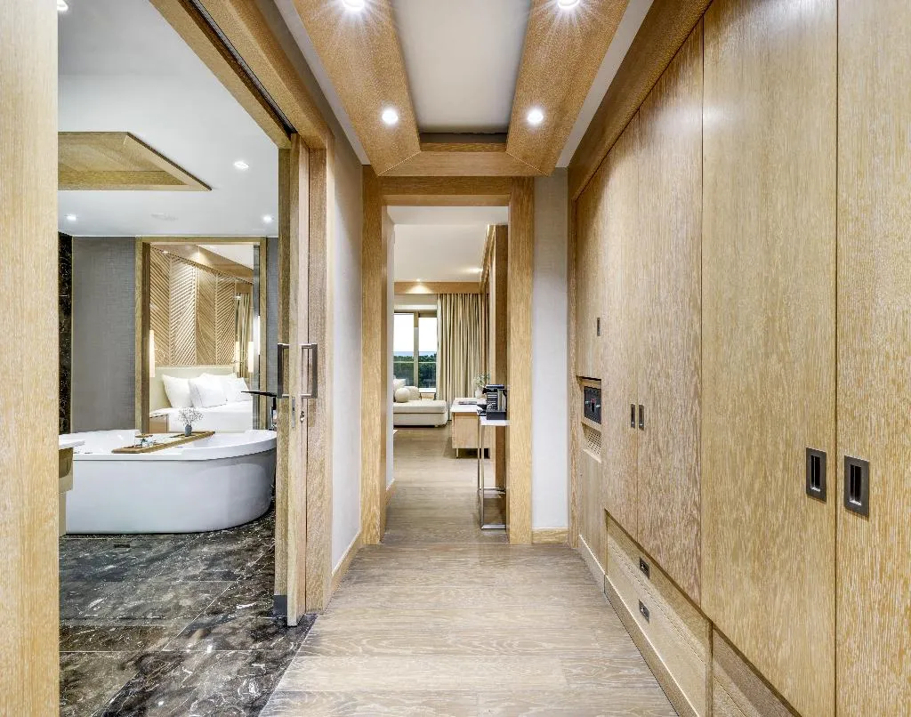 DOUBLE WITH JACUZZI Room, Regnum Carya, Antalya