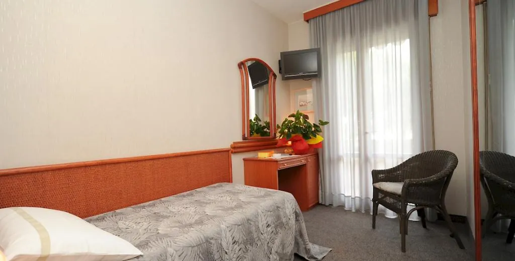 Room, Hotel Negresco, Venice
