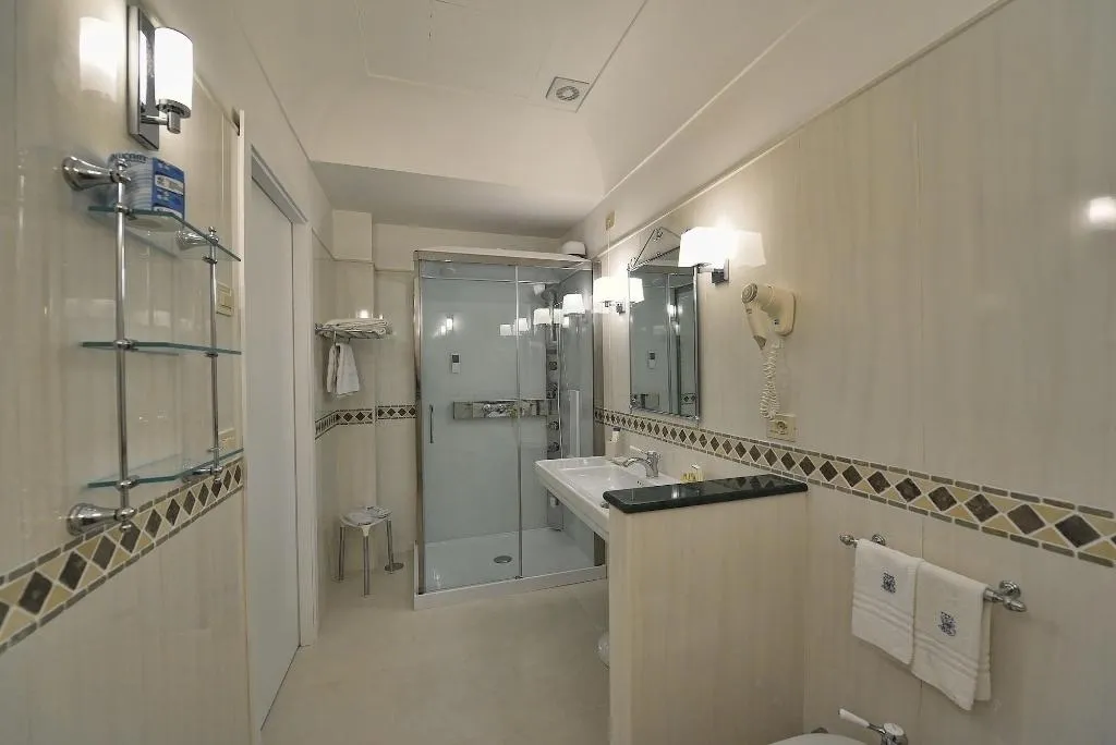 Room, Belvedere, Naples