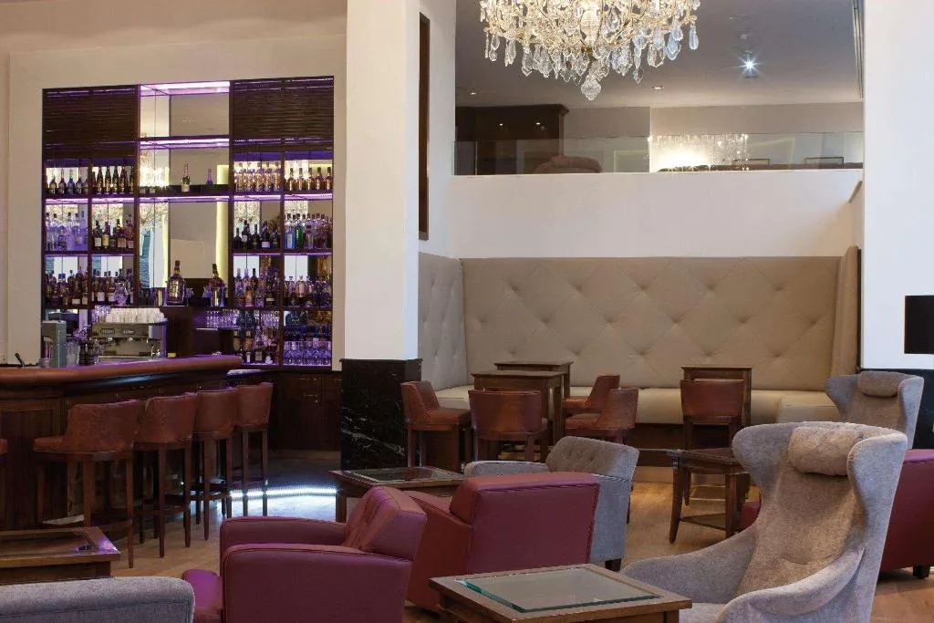 Bar, Austria Trend Parkhotel Schoenbrunn, Vienna