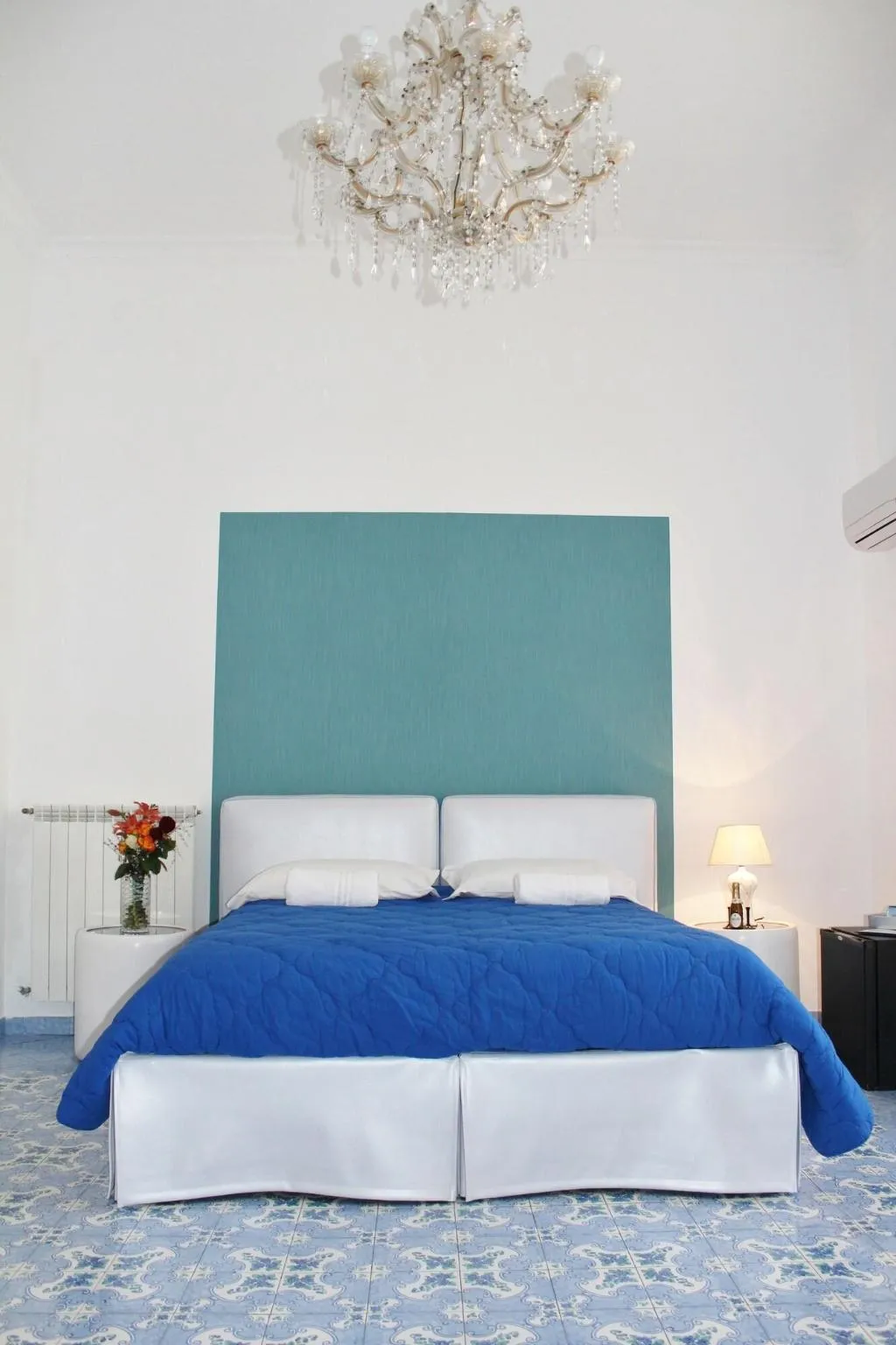 Room, Piazza Tasso B B, Naples