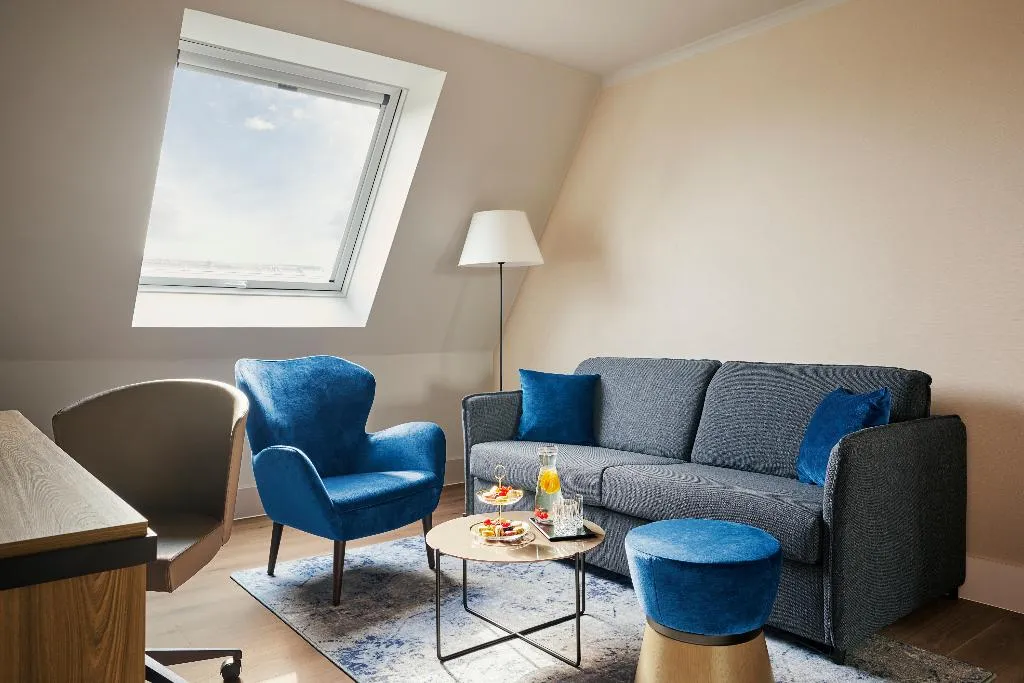 JUNIOR SUITE STANDARD Room, NH Berlin Kurfürstendamm, Berlin