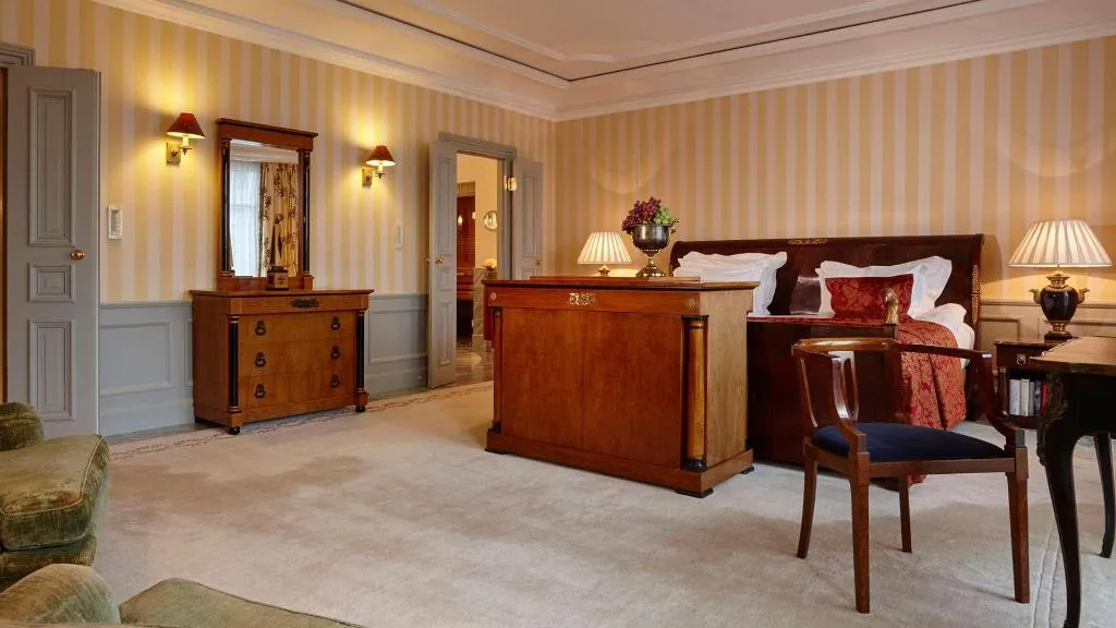 SUITE STANDARD Room, Adlon Kempinski Berlin, Berlin