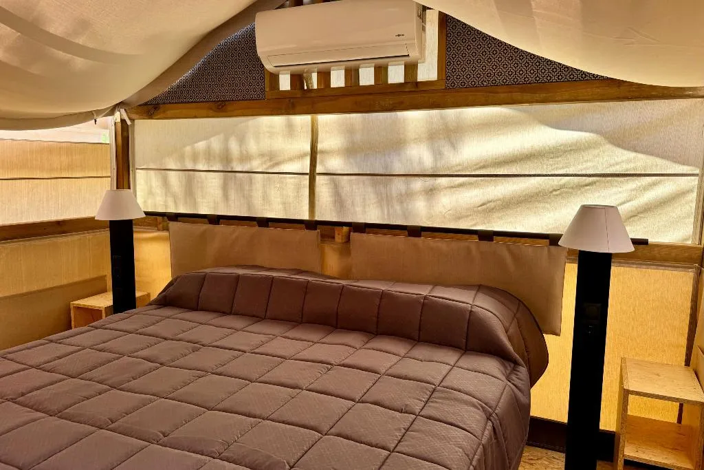 LODGE ONE BED Room, Hostel & Glamping Santa Fortunata, Naples