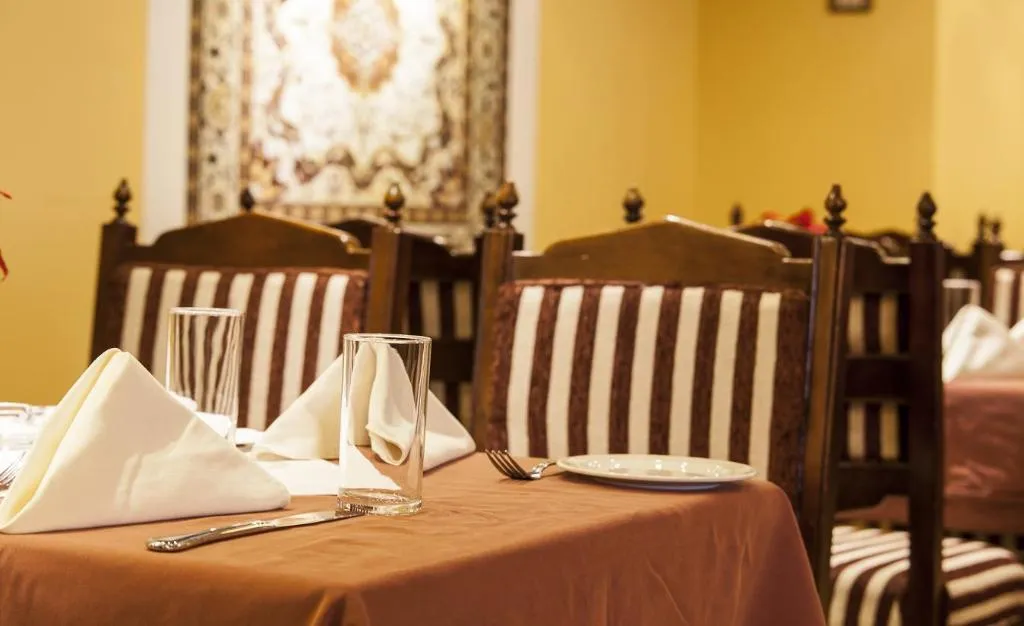Restaurant, Golden Tulip Flamenco Cairo, Cairo