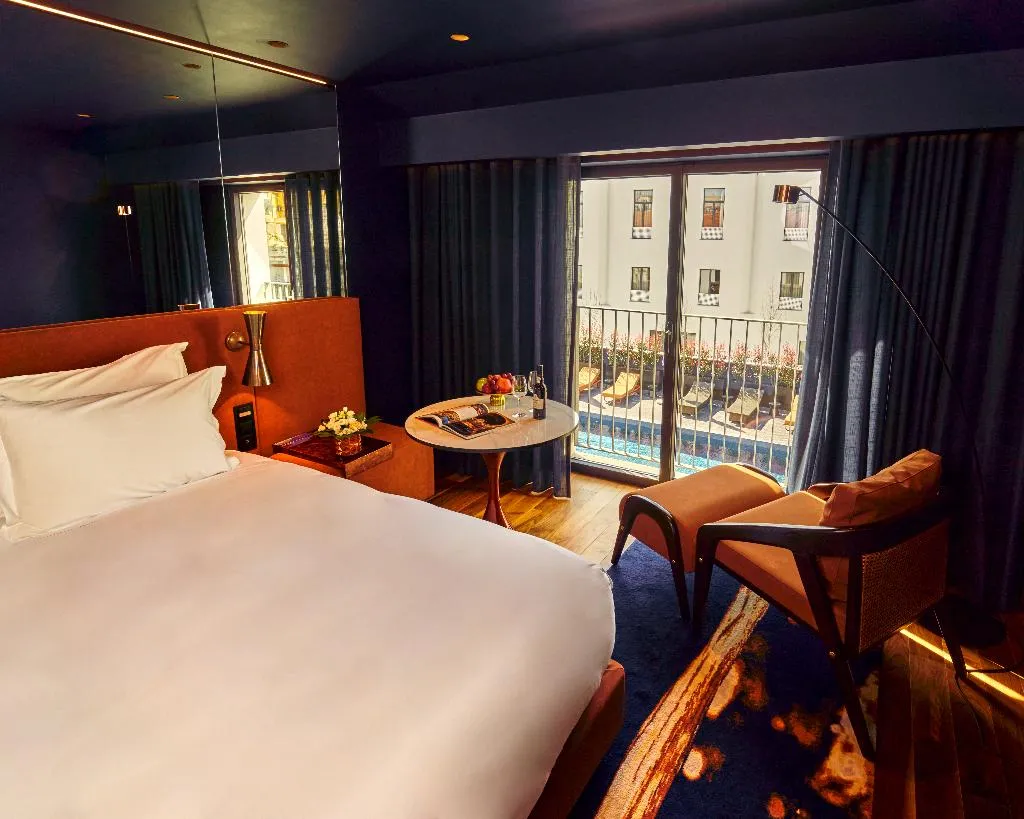 DOUBLE SUPERIOR POOL VIEW Room, Forte de Gaia Autograph Collection, Porto