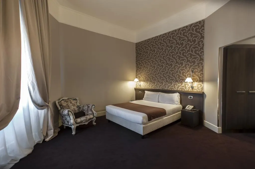 DOUBLE CLASSIC Room, Villa Torlonia Hotel, Rome