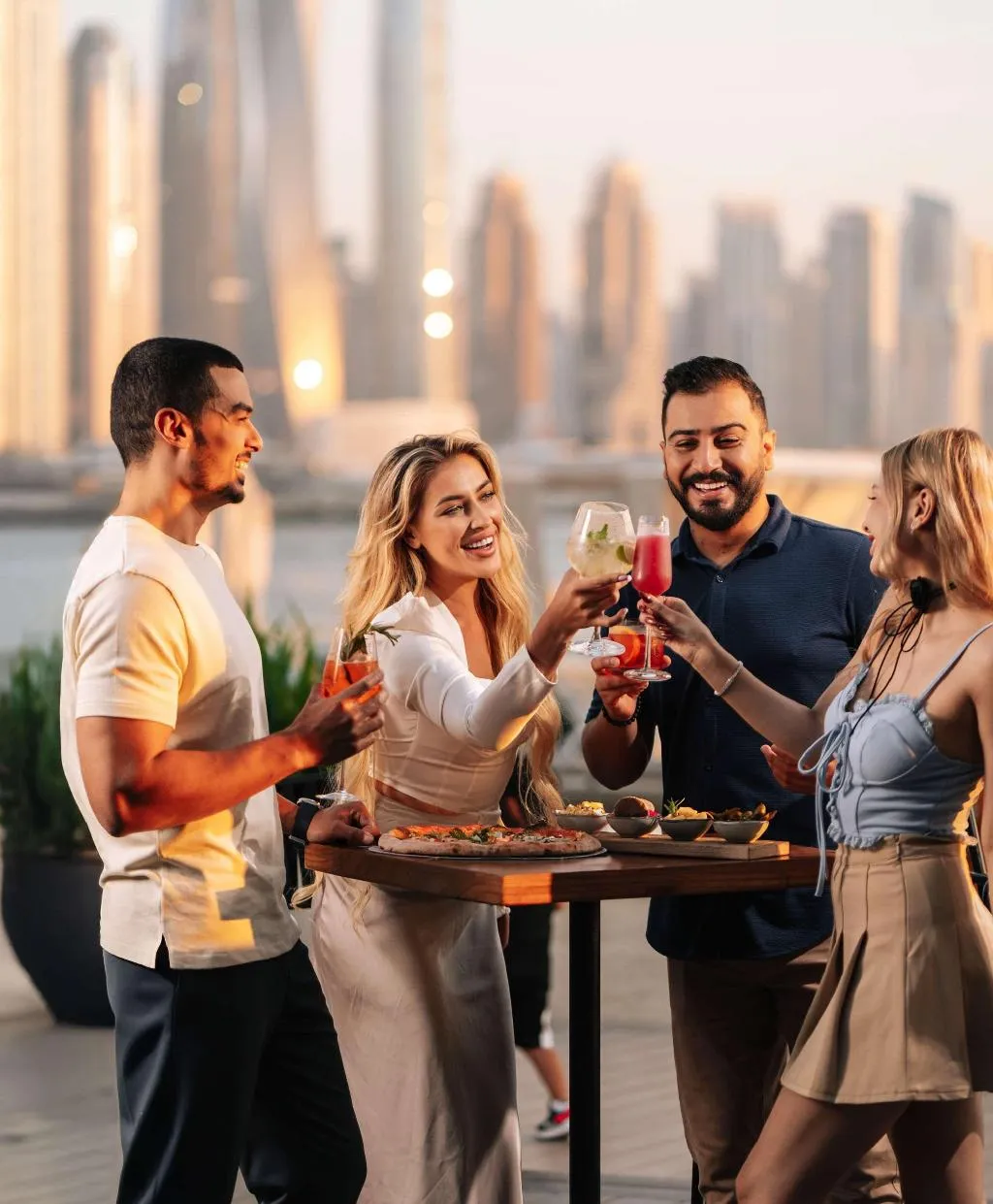 Bar, Hilton Dubai Palm Jumeirah, Dubai