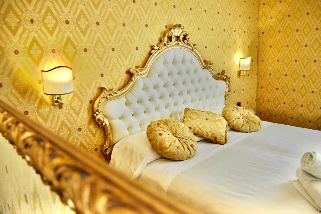 DOUBLE SUPERIOR Room, Gardena, Venice