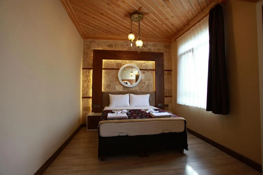 Room, Bacchus Pension, Antalya