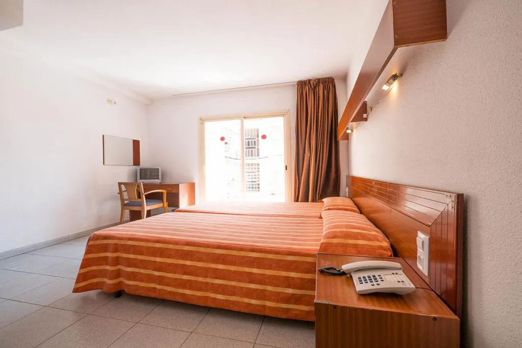 Room, Checkin Montpalau, Costa Brava
