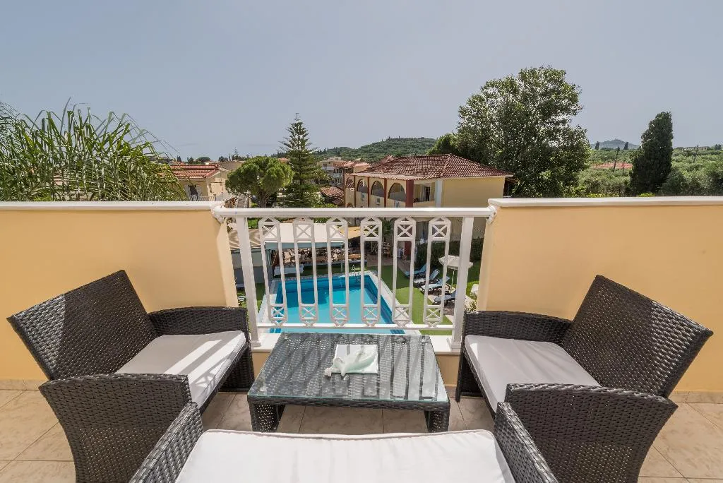 JUNIOR SUITE CAPACITY 4 Room, Oscar Villa & Studios, Zante