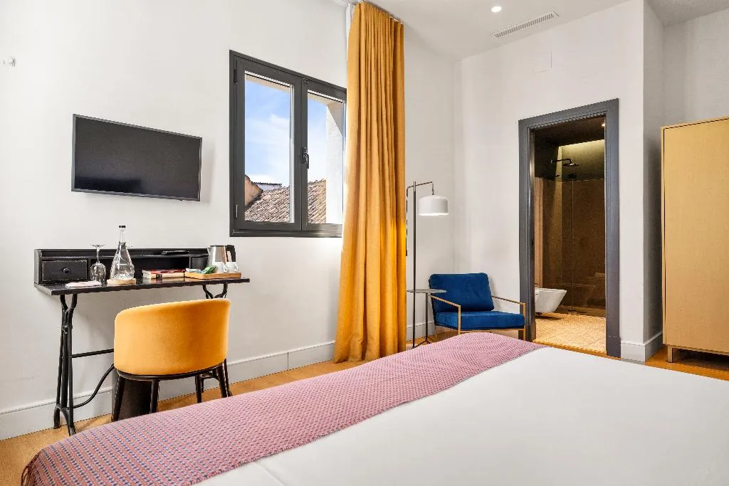 Double or Twin ONE BED Room, Joya Del Casco Boutique Hotel, Seville