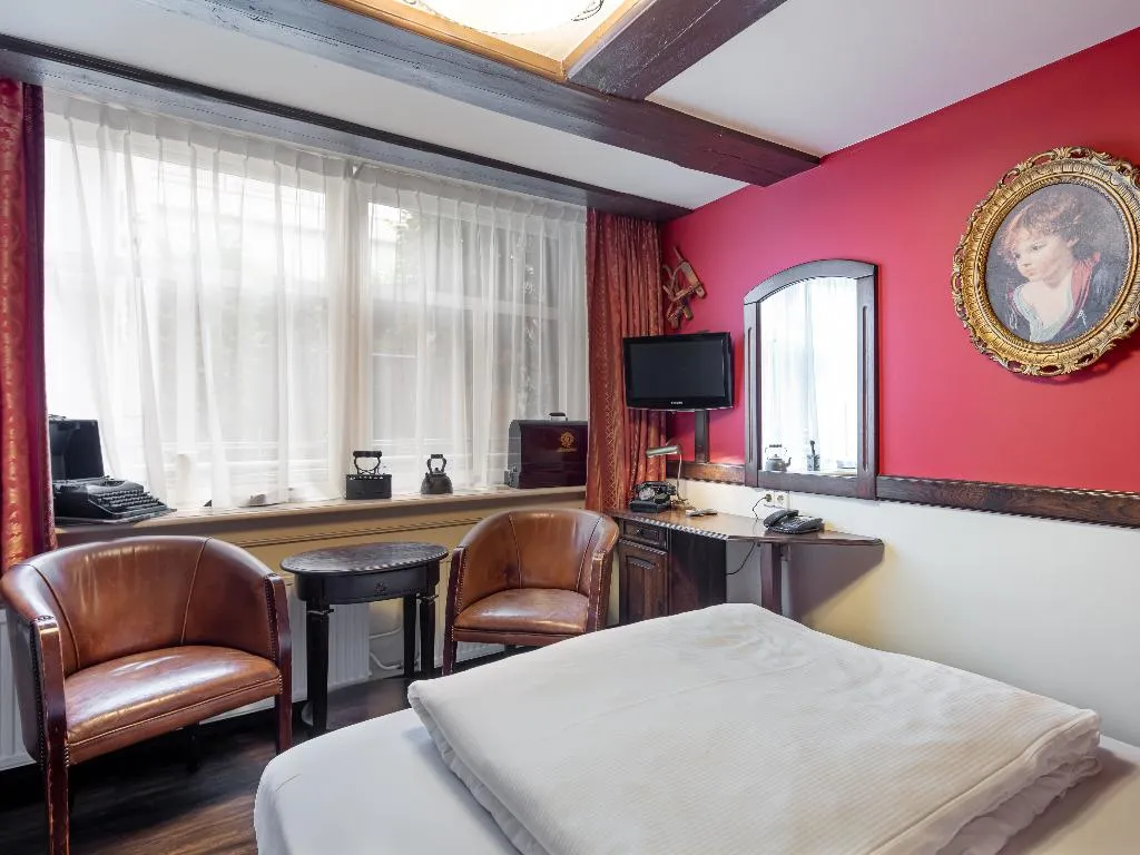 SUITE STANDARD Room, A-train, Amsterdam