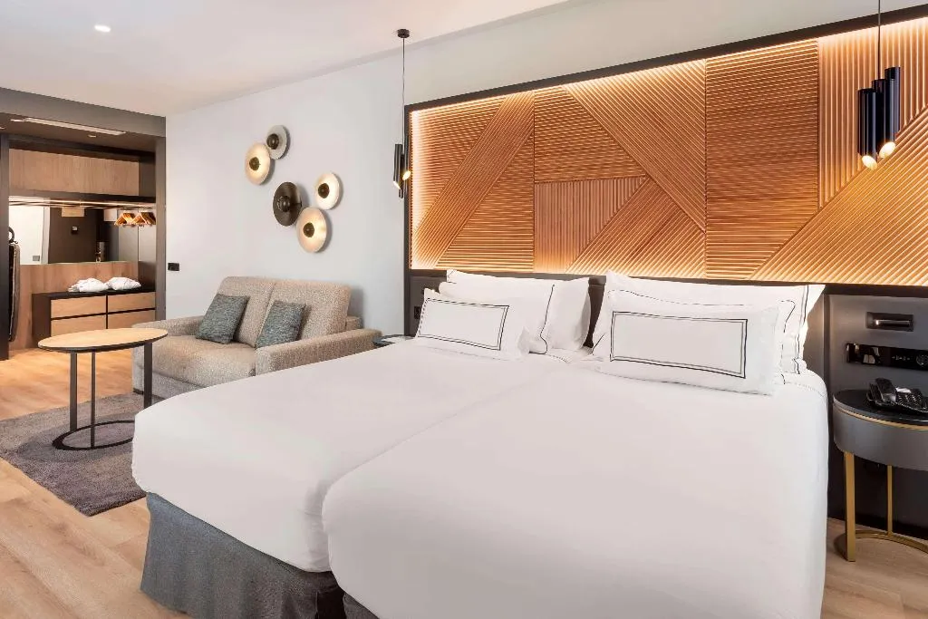 TRIPLE STANDARD Room, Melia Avenida America, Madrid