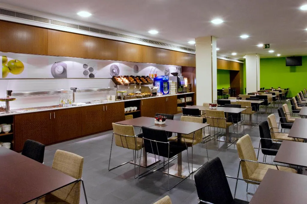 Restaurant, Holiday Inn Express Barcelona City 22@, Barcelona