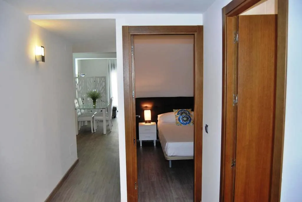 APARTMENT CAPACITY 4 TWO BEDROOMS Room, Dimona Suites, Costa Del Sol