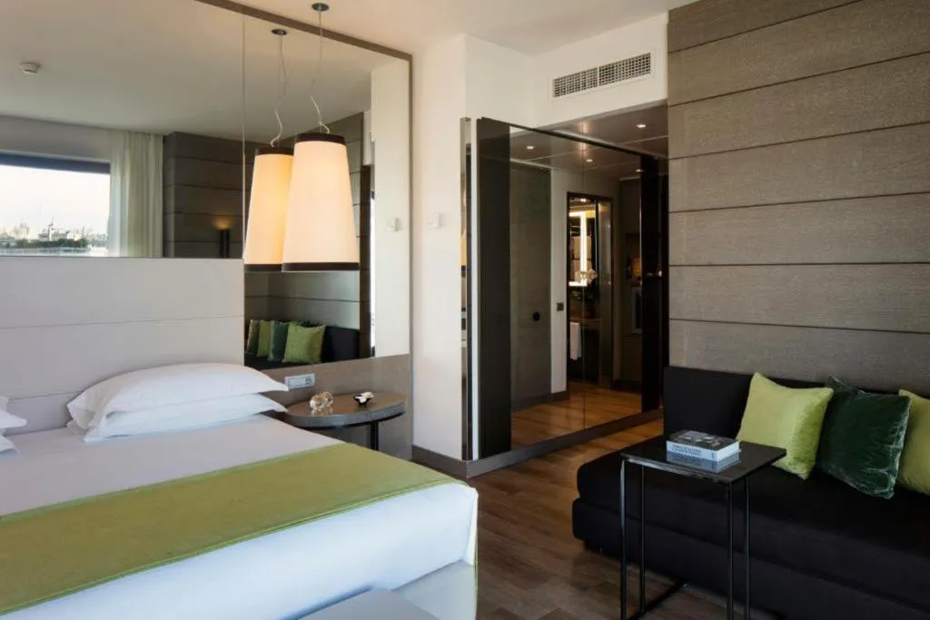 JUNIOR SUITE STANDARD Room, Starhotels E.c.ho. Milano, Milan
