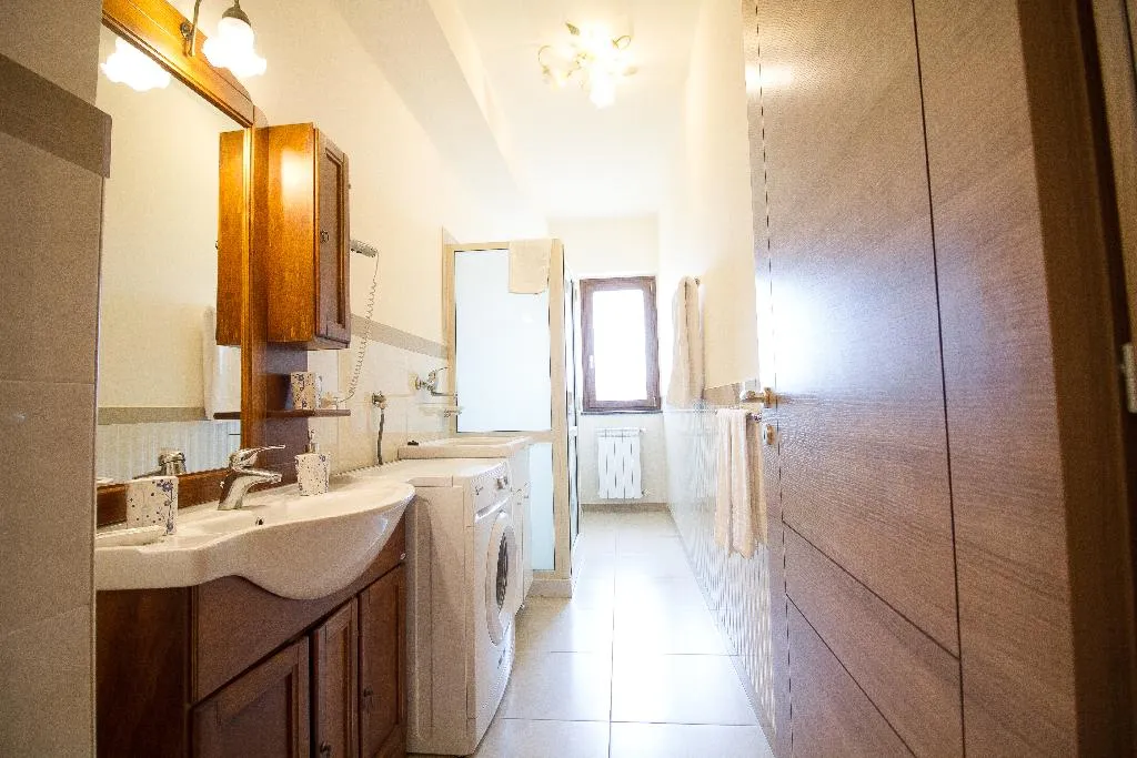 APARTMENT WITH JACUZZI WITH VIEWS Room, Etna Royal View, Catania
