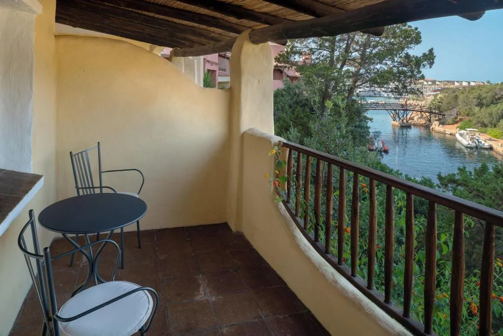 DOUBLE DELUXE CANAL VIEW Room, Cervo, Olbia