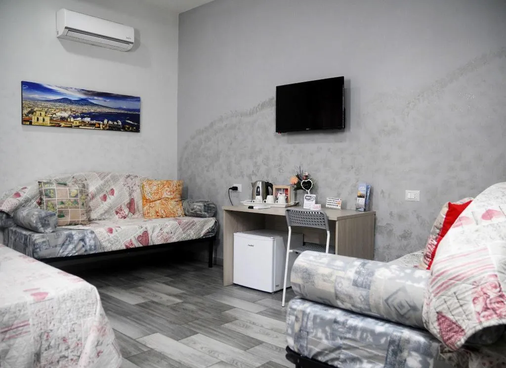 Room, B&B Viva Napoli, Naples