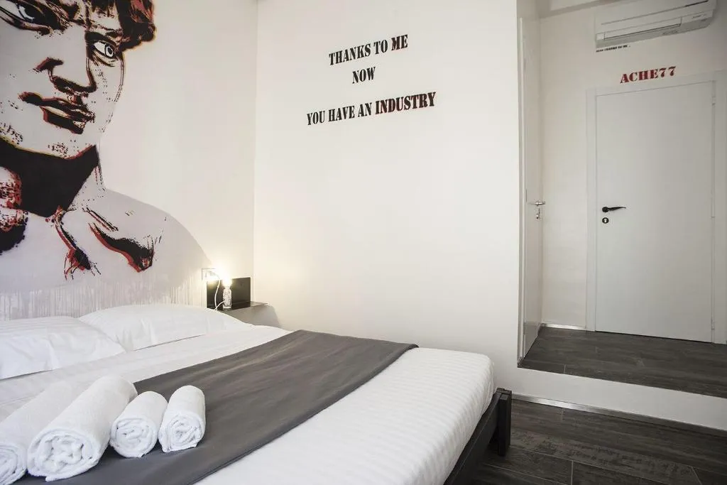Room, Street Inn Florence, Florence
