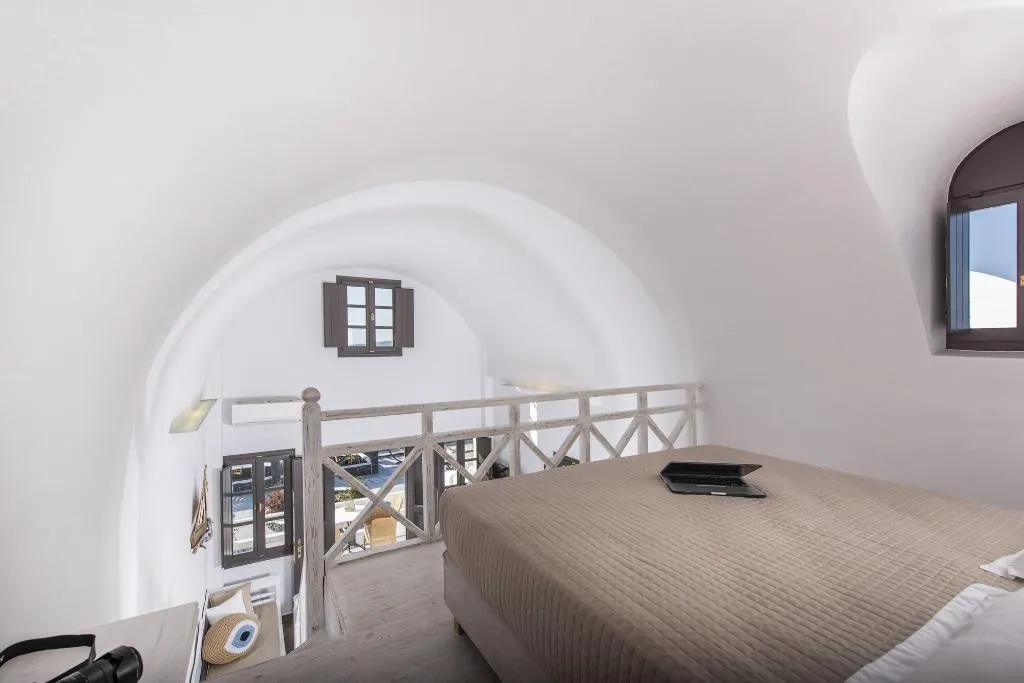 Room, Caldera Memories, Santorini
