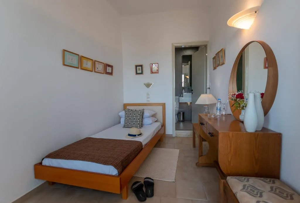 SINGLE GARDEN VIEW Room, Dedalos Hotel, Crete
