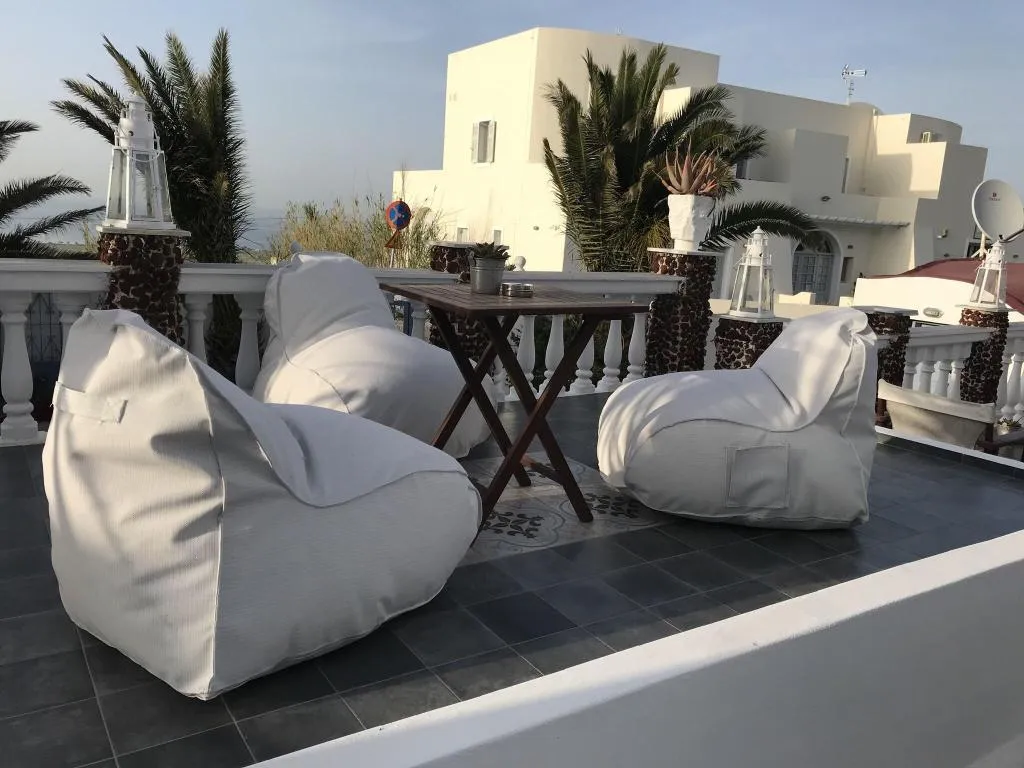 Terrace, Maryloujohn Villas, Santorini