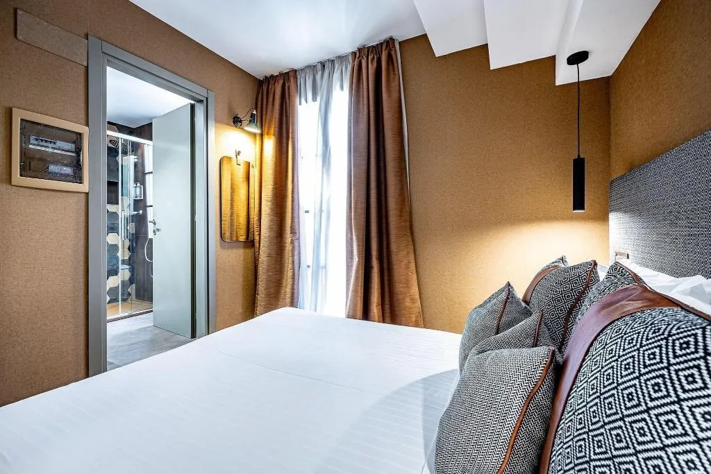 DOUBLE CLASSIC WITH VIEWS Room, Duomo Firenze, Florence