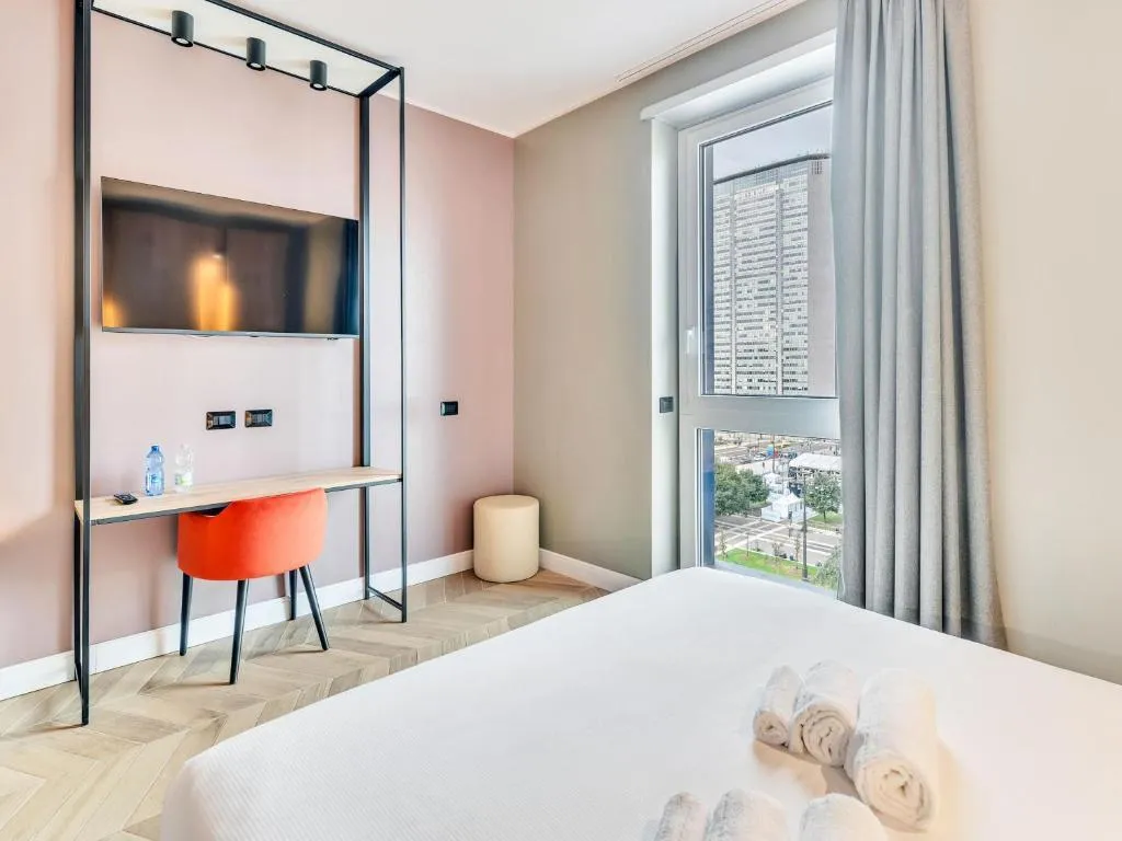 DOUBLE SUPERIOR Room, B&B Hotel Milano Aosta, Milan