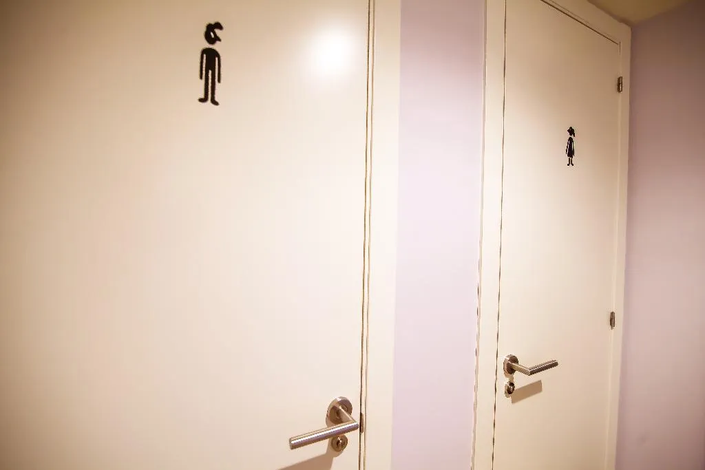 Bed in dormitory WITH SHARED BATHROOM Room, Toc Hostel Madrid, Madrid