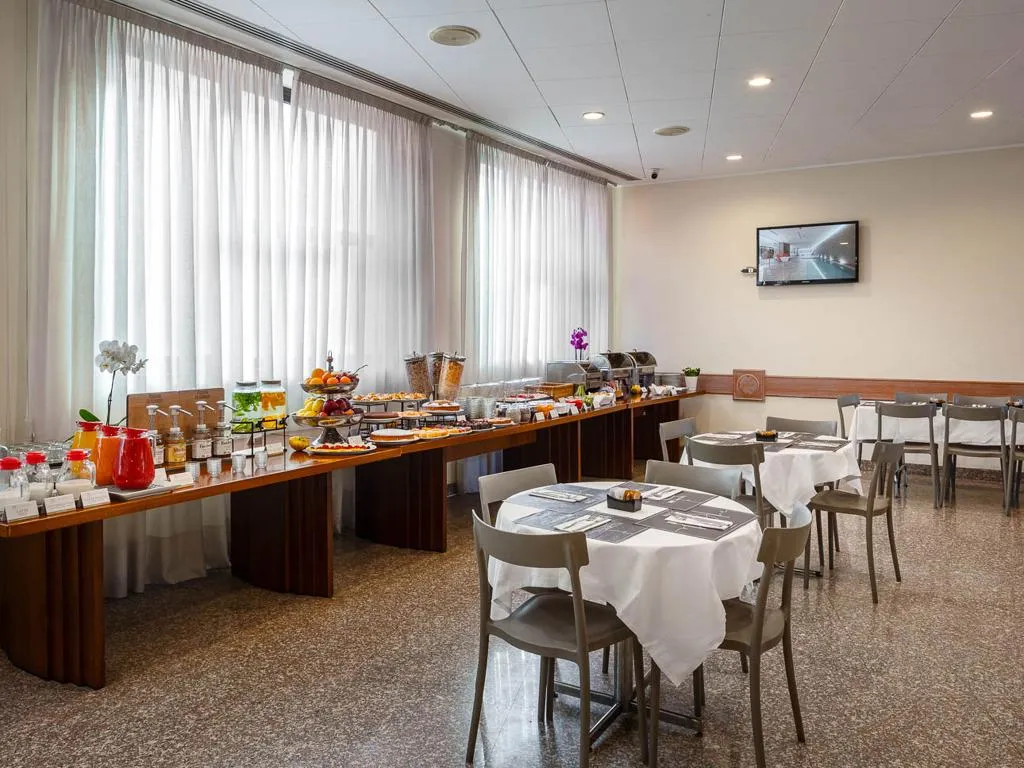 Restaurant, iH Hotels Milano St. John, Milan