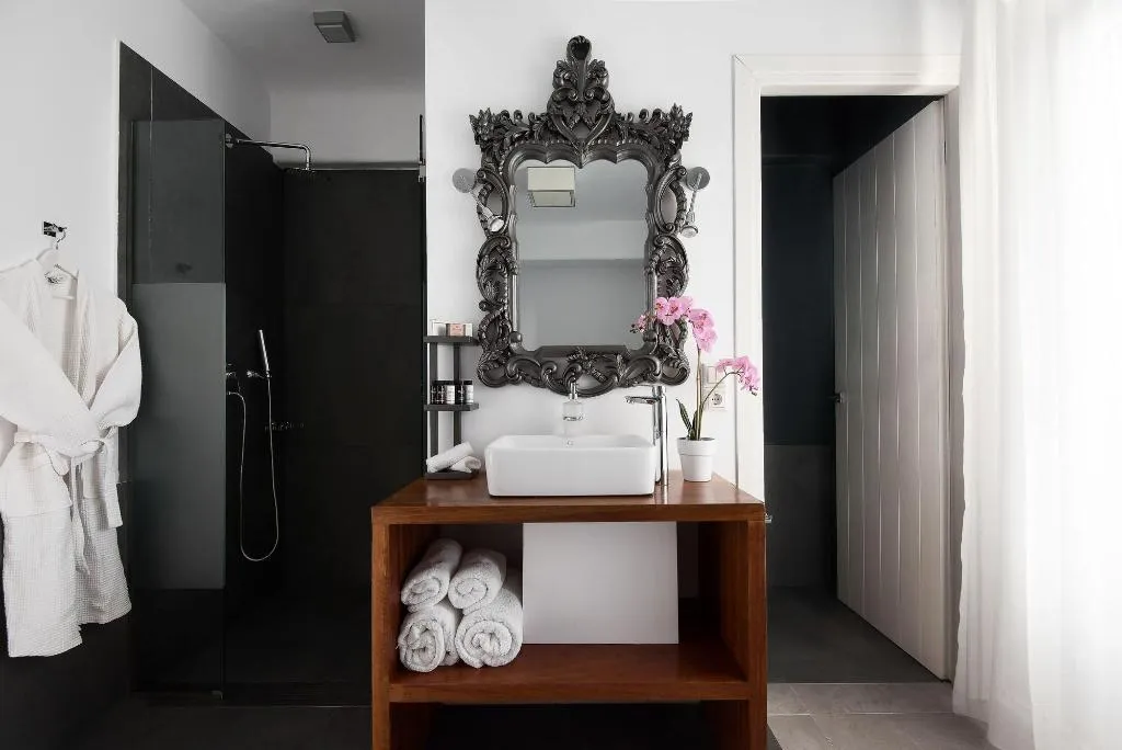 Room, Riva Suites, Mykonos