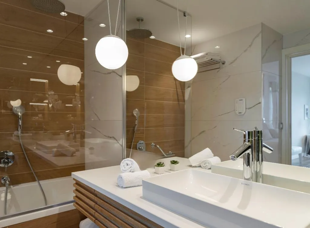JUNIOR SUITE SEA VIEW WITH BALCONY Room, Bellevue Dubrovnik, Dubrovnik