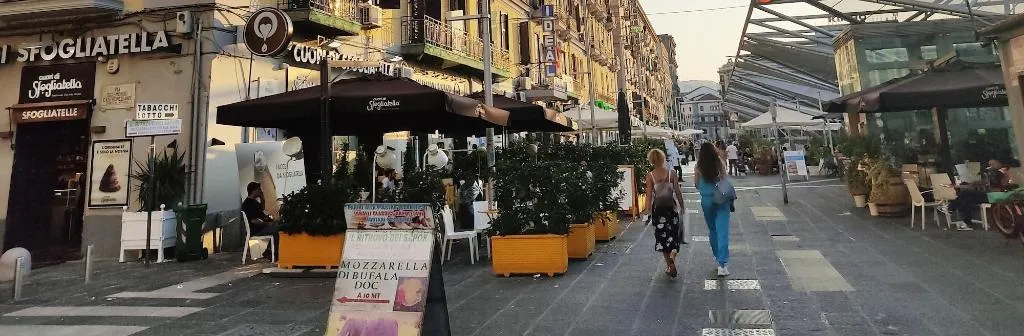 General view, New Gallery, Naples