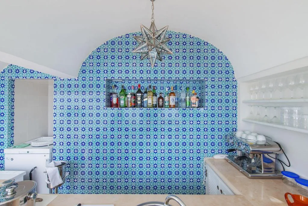 Sports and Entertainment, Villa Boheme Exclusive Luxury Suites, Naples