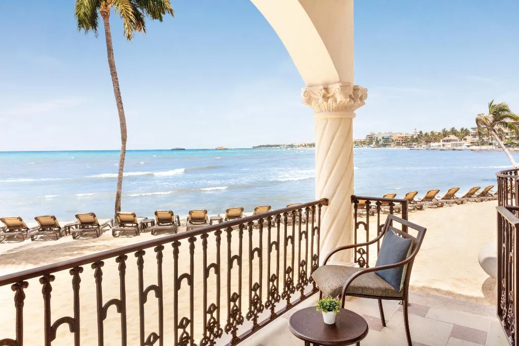 JUNIOR SUITE BEACH FRONT Room, Wyndham Alltra Playa del Carmen Adults Only All In, Playa Del Carmen