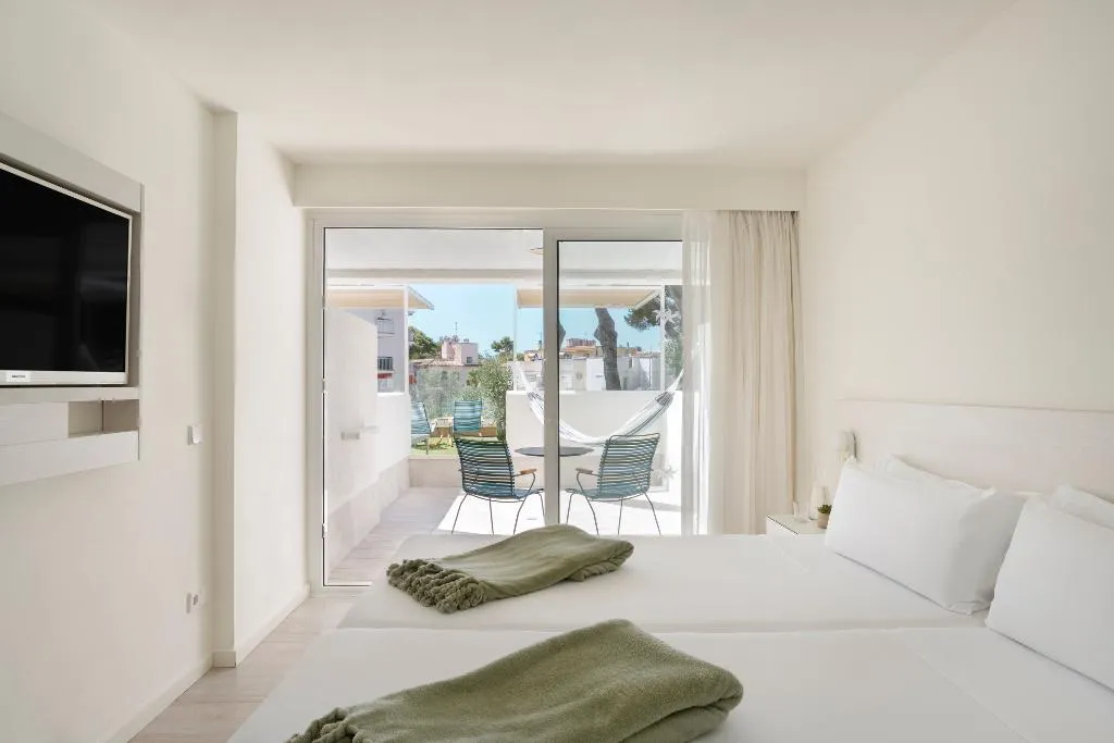 Double or Twin GARDEN VIEW Room, Iberostar Waves Cristina, Majorca