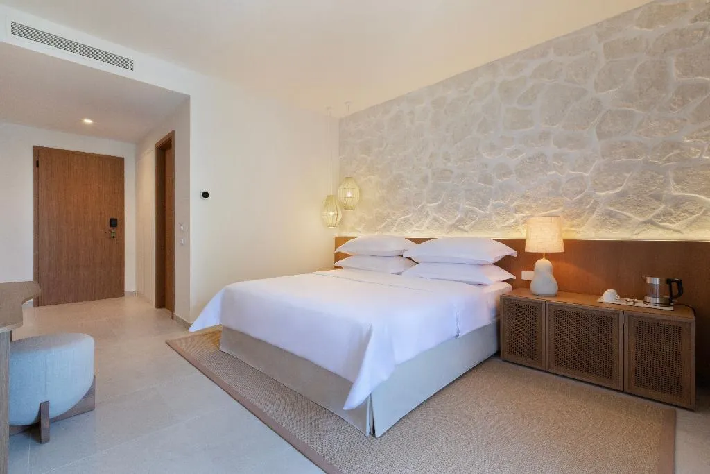 JUNIOR SUITE STANDARD Room, Heritage Hotel Kastelet, Split