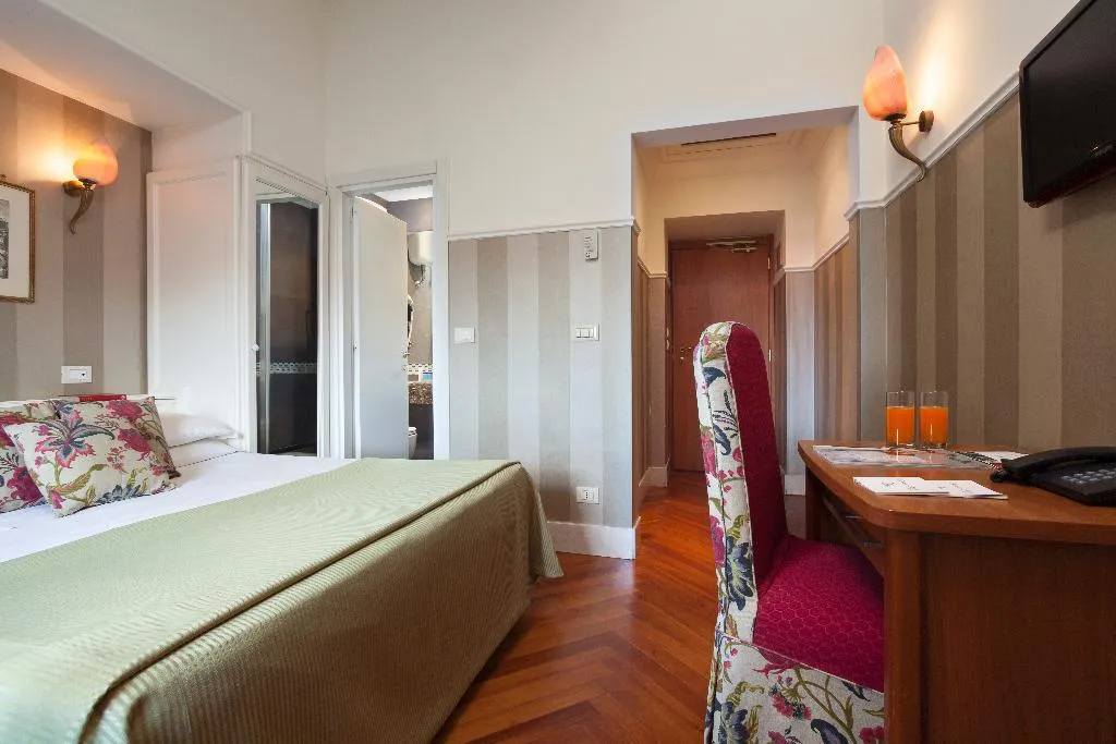 DOUBLE STANDARD Room, Hotel Kennedy, Rome