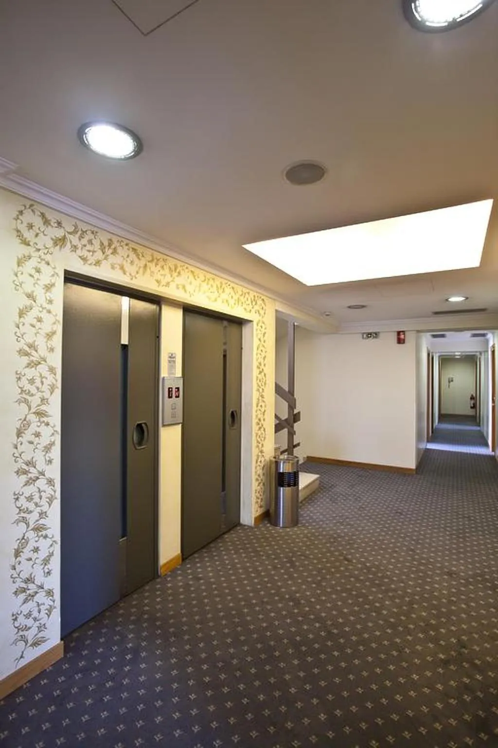 SINGLE STANDARD Room, Crystal City, Athens