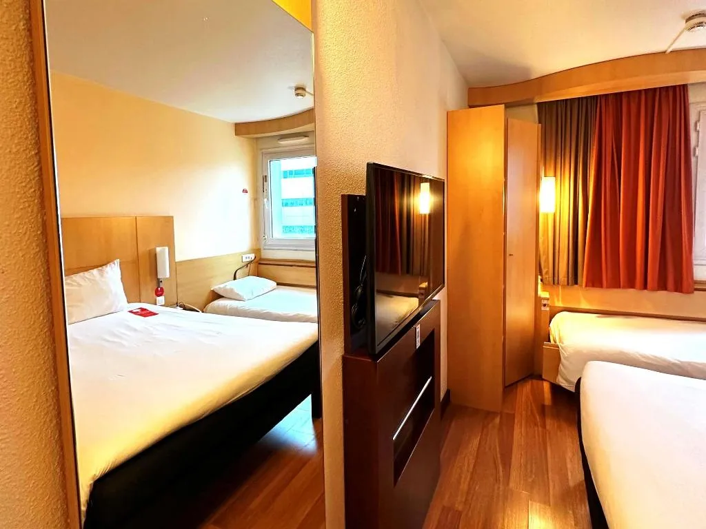 DOUBLE Accessible Room, Ibis Lisboa Jose Malhoa, Lisbon
