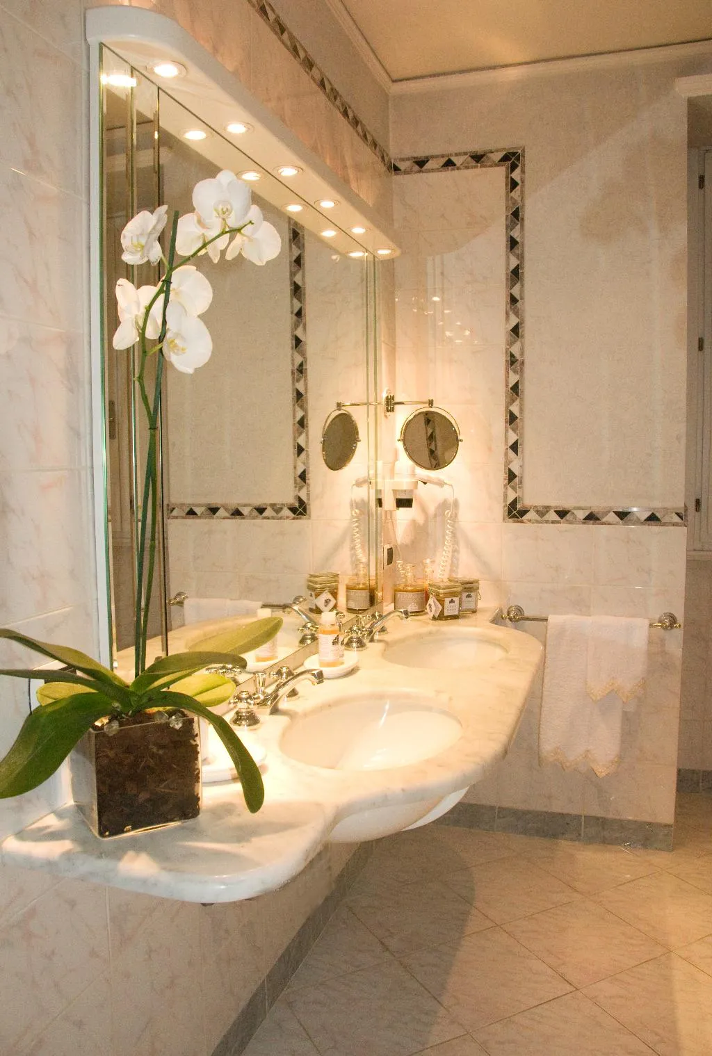 TRIPLE SUPERIOR Room, De la Ville, Florence