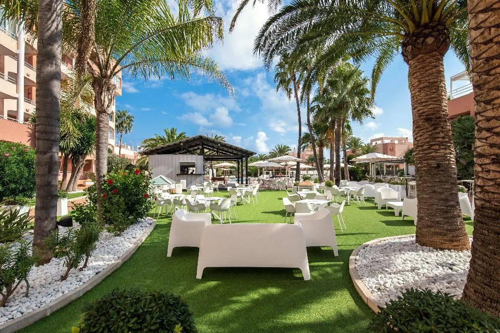 Terrace, Oliva Nova Beach & Golf Hotel, Fuerteventura