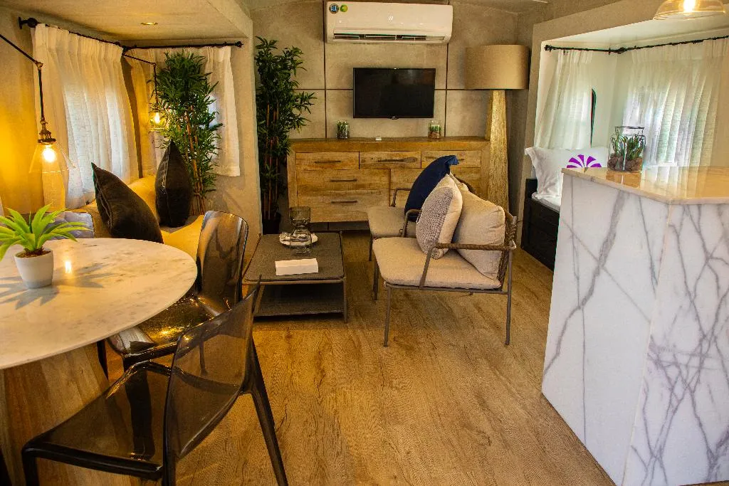 SUITE DELUXE Room, Caravana Beach Resort, Dubai