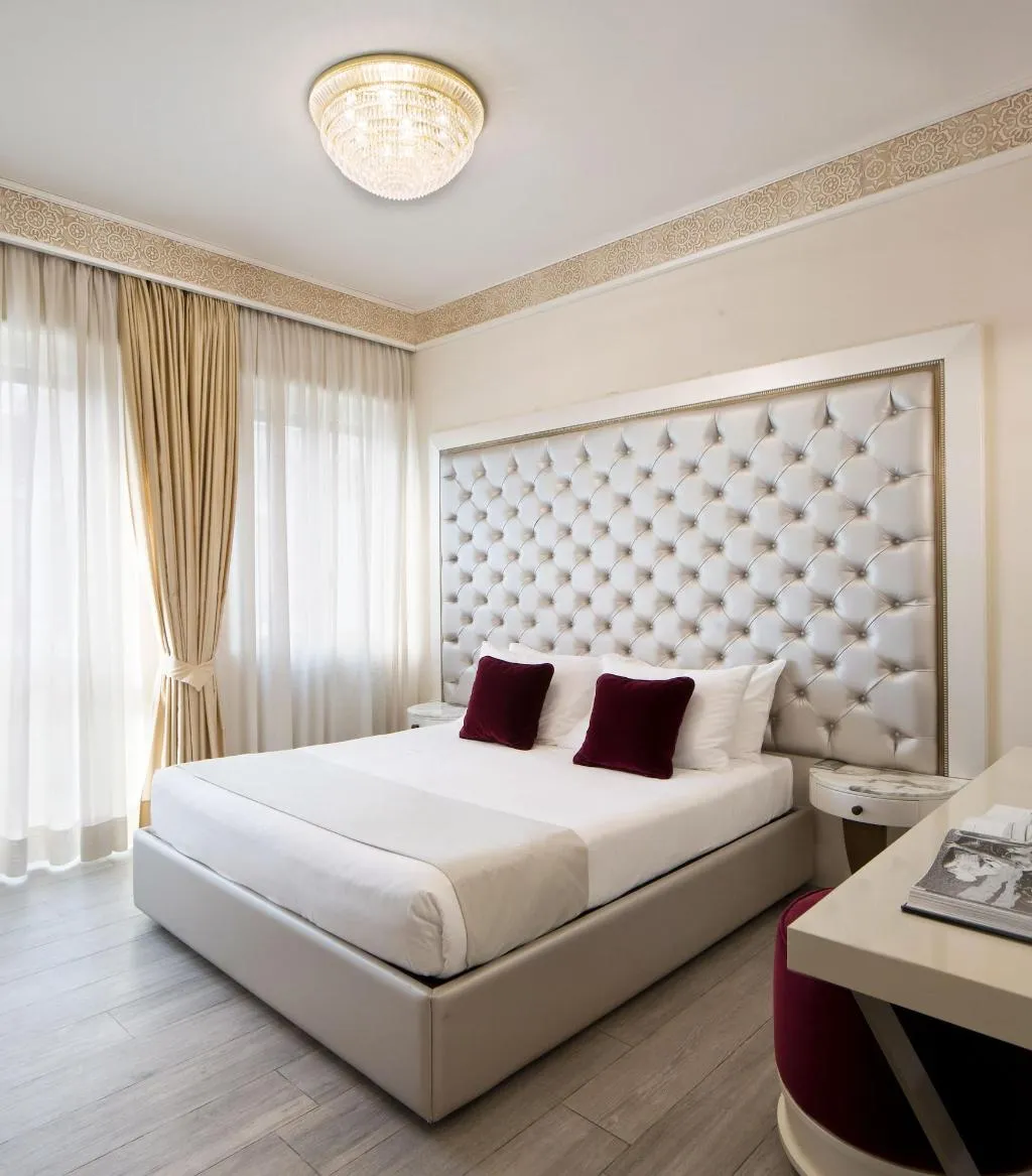 Room, Luxury Suite Milano Duomo, Milan