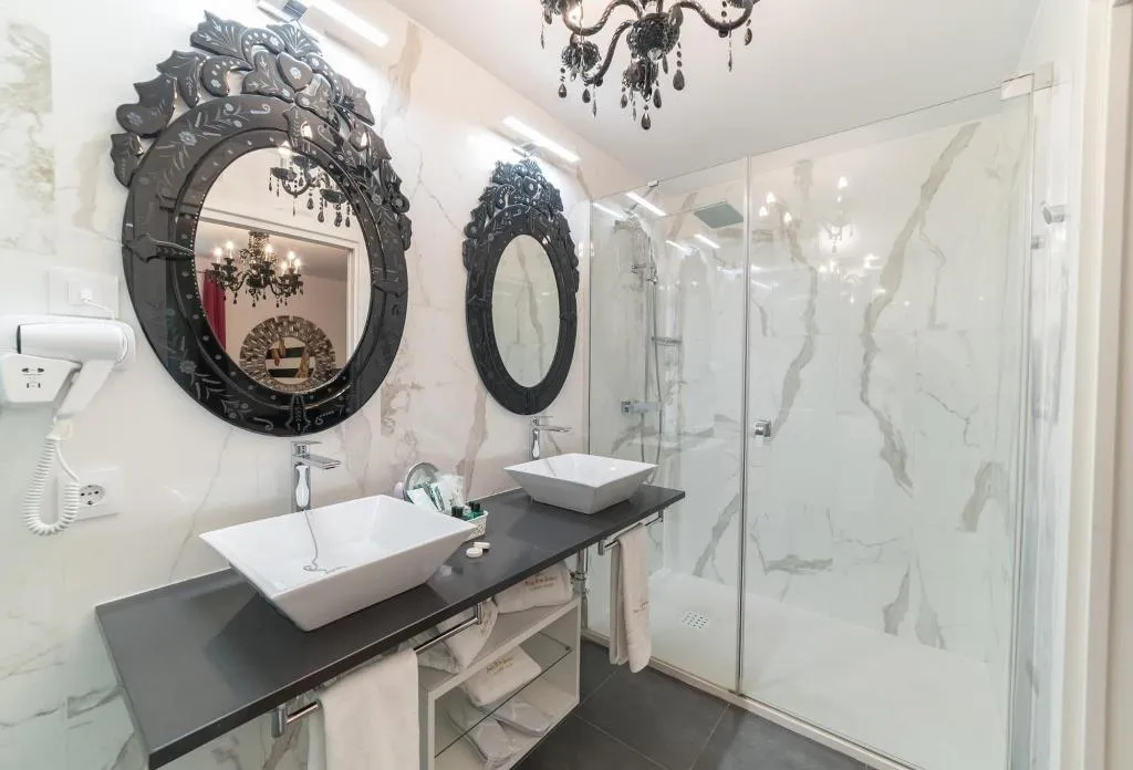 Room, Rey Don Pedro Luxury Home, Seville