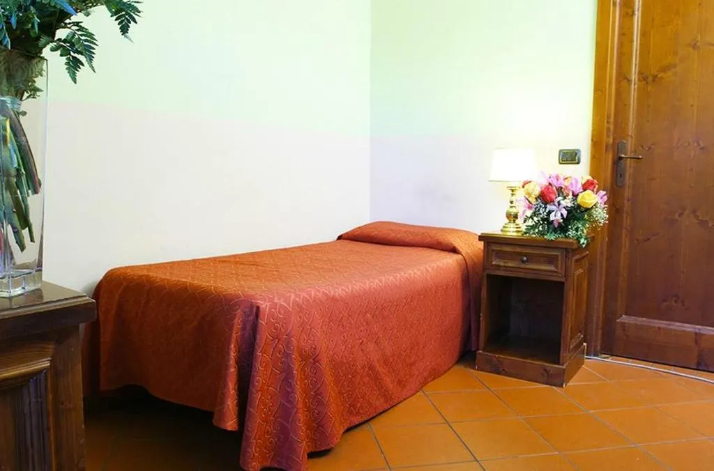 SINGLE STANDARD Room, Domus Sessoriana, Naples